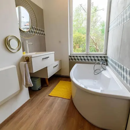 Maison Conviviale A Avec Jardin - 90 M² Holiday home *