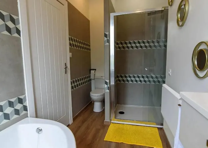 Maison Conviviale A Douai Avec Jardin - 90 M²